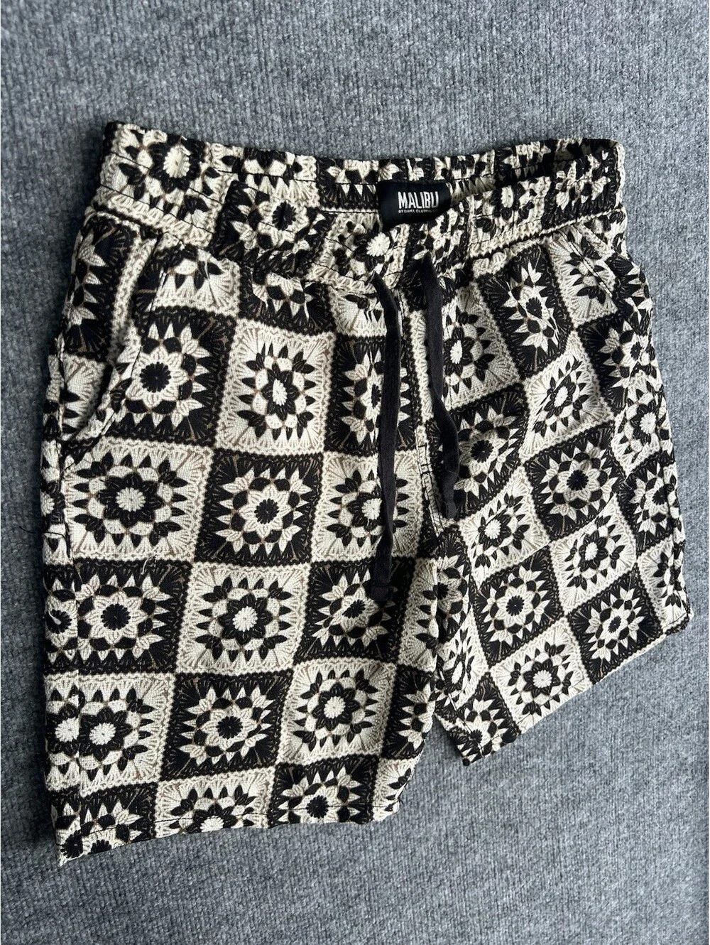 Malibu by Drill Clothing Co. Men’s Shorts Crochet Granny Square Print S/M